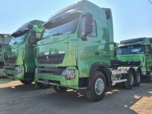 Xe Đầu Kéo HOWO T7H 380HP Cầu Láp