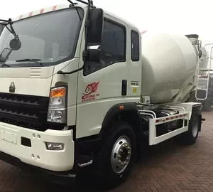 Xe trộn bê tông Howo 5m3