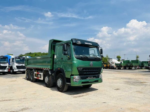 Xe ben HOWO V7G 8x4 Thùng Đúc