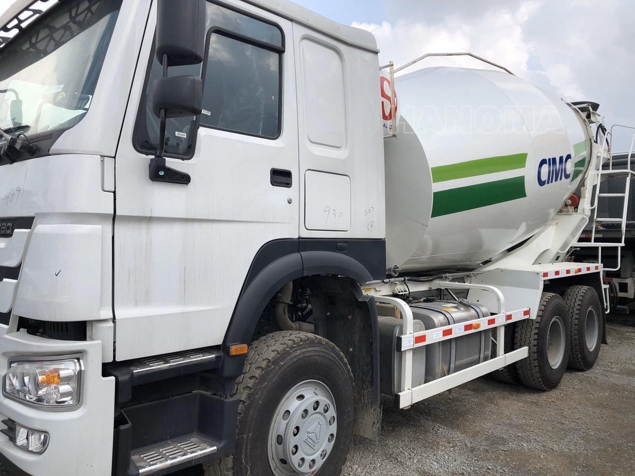 Xe trộn bê tông HOWO CIMC 12 khối: Đặt mua nhanh, chất lượng đảm bảo 2